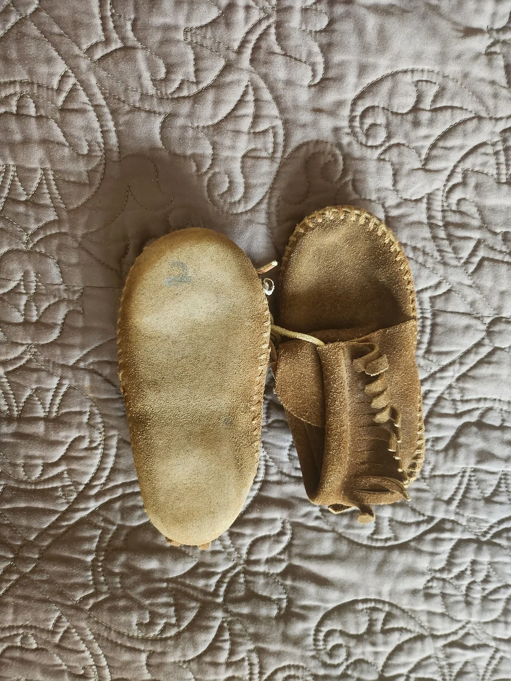 Minnetonka Brown Suede Fringe Moccasin